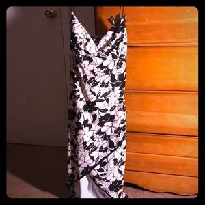 Women medium floral Black&white dress